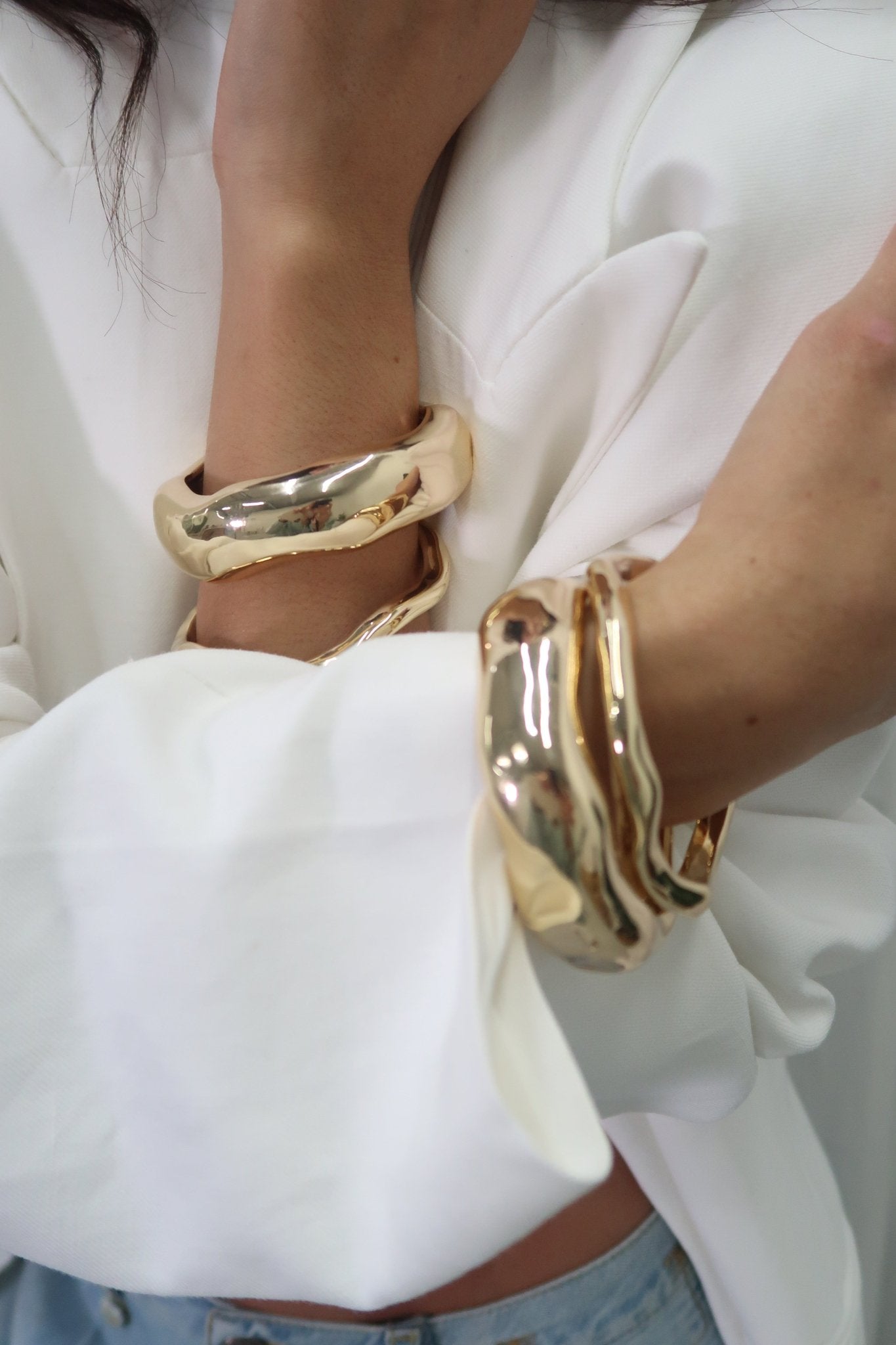 Fluid Gold Bangle - NOA Jewels -